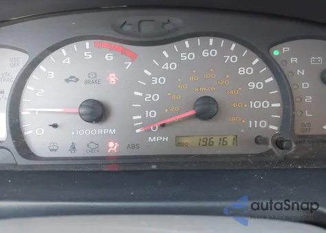 2001 Toyota Sequoia Limited V8 из США, поврежденный, VIN 5TDBT48A11S008367